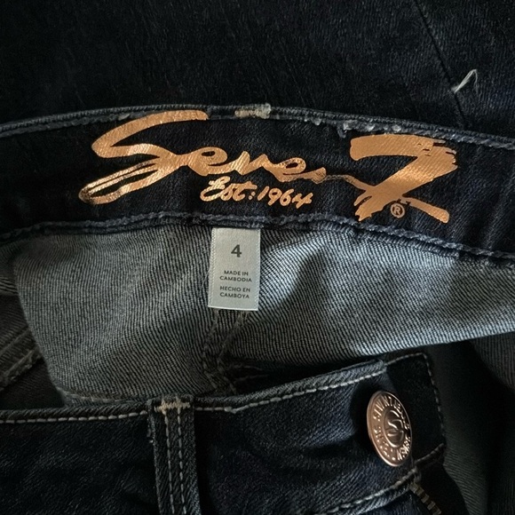 Seven 7 Fashion Jean Size 4 Slim through hip and thigh - High rise - Picture 5 of 5